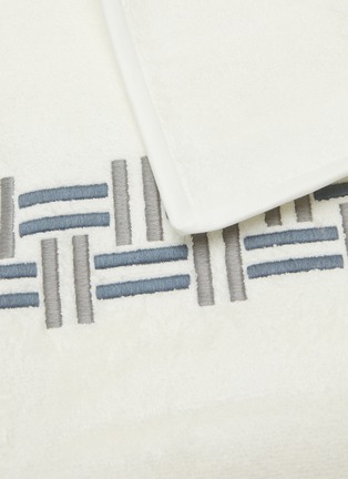 Detail View - 点击放大 - FRETTE - BASKET WEAVE 刺绣浴巾 — 钢蓝色/灰色