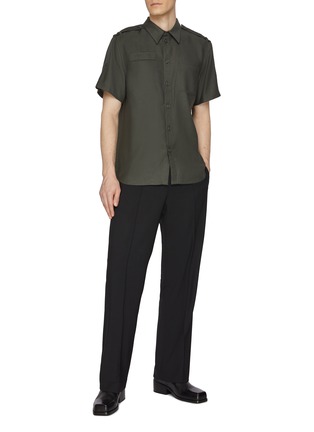 模特儿示范图 - 点击放大 - HELMUT LANG - Epaulette Shirt