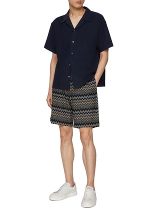 模特儿示范图 - 点击放大 - MISSONI - Raschel Zigzag Cotton Shorts