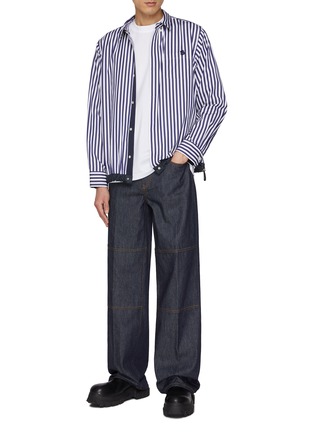 模特儿示范图 - 点击放大 - SACAI - x Thomas Mason Striped Elasticated Hem Cotton Shirt