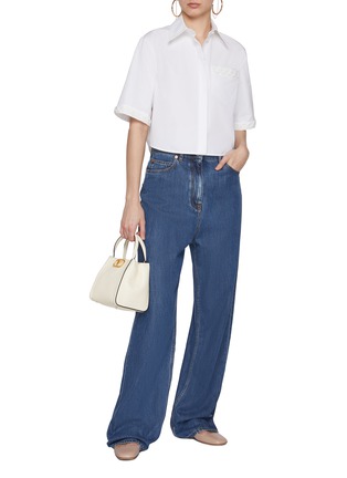 模特儿示范图 - 点击放大 - VALENTINO GARAVANI - Embroidered Loop Trim Pocket Cotton Shirt