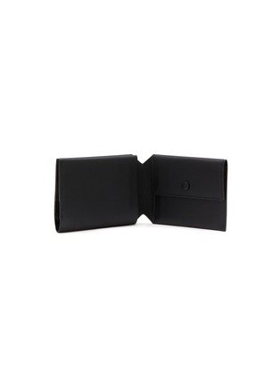 模特儿示范图 - 点击放大 - VALENTINO GARAVANI - Lacquered Mini VLogo Leather Trifold Card Case