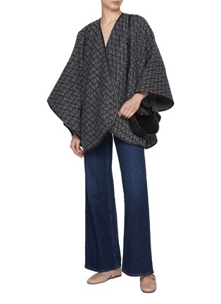 模特儿示范图 - 点击放大 - VALENTINO GARAVANI - Toile Iconographe Wool Cashmere Blend Double Poncho