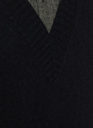  - TAIGA TAKAHASHI - Lot. 520 V-Neck Wool Vest