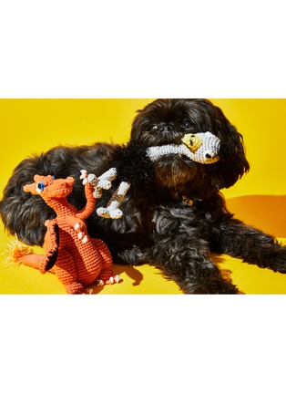 细节 –点击放大 - WARE OF THE DOG - 针钩编织狗狗玩具 — 飞龙款