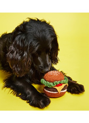细节 - 点击放大 - WARE OF THE DOG - 针织狗狗玩具 — 汉堡款