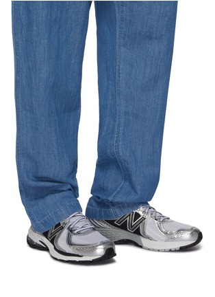 模特儿示范图 - 点击放大 - NEW BALANCE - 860 系带运动鞋