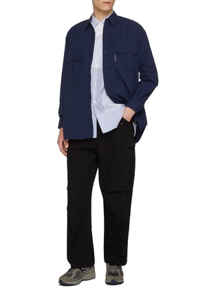 模特儿示范图 - 点击放大 - COMME DES GARÇONS HOMME - 双贴袋纽扣衬衫