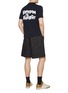 模特儿示范图 - 点击放大 - COMME DES GARÇONS SHIRT - X FRED PERRY 纯棉印花 POLO 衫