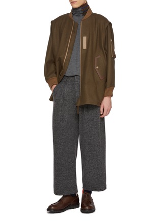 模特儿示范图 - 点击放大 - TECLOR - Flat Front Pleated Cropped Wool Blend Pants