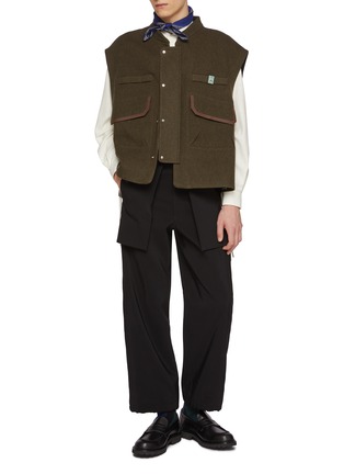 模特儿示范图 - 点击放大 - TECLOR - Stand Collar Wool Blend Vest