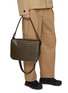 正面 -点击放大 - BOTTEGA VENETA - Small Swing Intrecciato Leather Messenger