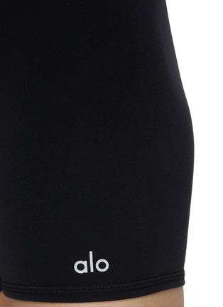  - ALO YOGA - Airbrush Biker Shorts