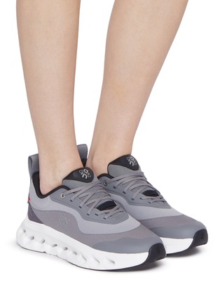 模特儿示范图 - 点击放大 - LOEWE - x On Cloudtilt 2.0 Sneakers