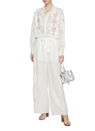 模特儿示范图 - 点击放大 - ZIMMERMANN - Halliday Lace Linen Wide Leg Pants