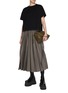 模特儿示范图 - 点击放大 - SACAI - Embroidered Pocket Side Split Cotton T-Shirt