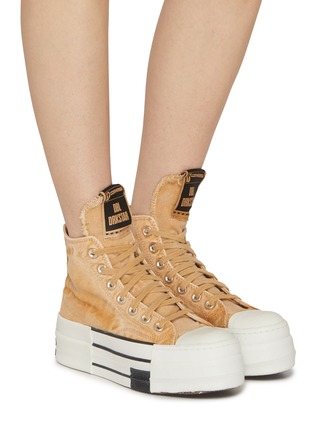 模特儿示范图 - 点击放大 - RICK OWENS DRKSHDW - X CONVERSE 高帮运动鞋