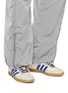 模特儿示范图 - 点击放大 - ADIDAS - X WALES BONNER SAMBA 系带运动鞋