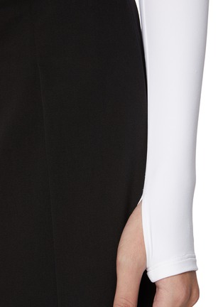  - ALICE + OLIVIA - Elia Off Shoulder Bodysuit