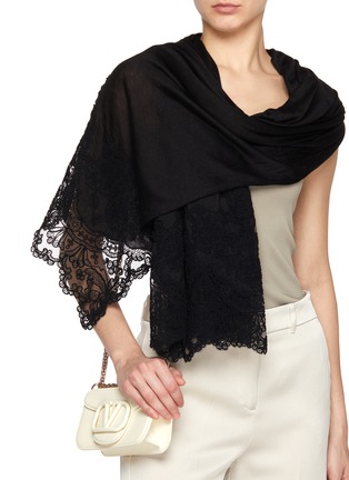 模特儿示范图 - 点击放大 - ERMANNO SCERVINO - Cashmere Silk Lace Shawl