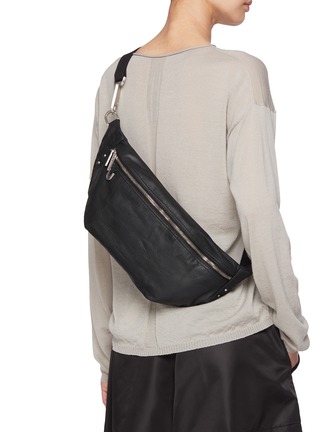 模特儿示范图 - 点击放大 - RICK OWENS - Leather Crossbody Bag