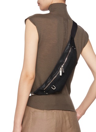 模特儿示范图 - 点击放大 - RICK OWENS - Leather Crossbody Bag