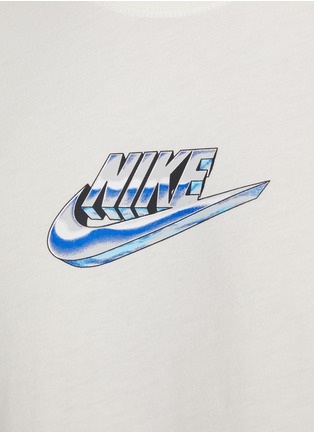  - NIKE - The Nike Sportwear Metallic Logo T-Shirt