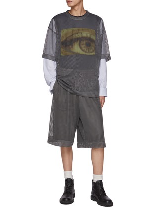 模特儿示范图 - 点击放大 - DRIES VAN NOTEN - Mesh Drawstring Shorts