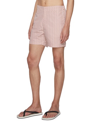 模特儿示范图 - 点击放大 - FRESCOBOL CARIOCA - Copacabana Herringbone Sport Swim Shorts