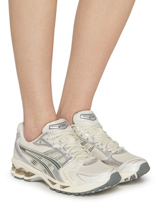 模特儿示范图 - 点击放大 - ASICS - Gel-Kayano 14 Low Top Sneakers