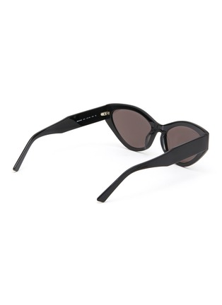 模特儿示范图 - 点击放大 - BALENCIAGA - Recycled Acetate Cateye sunglasses