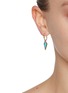 模特儿示范图 - 点击放大 - MÉTIER BY TOMFOOLERY - Point l 9K Yellow Gold Diamond Turqoise Kite Earring