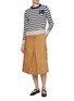 模特儿示范图 - 点击放大 - MAISON KITSUNÉ - Utility Cotton Gabardine Cargo Skirt