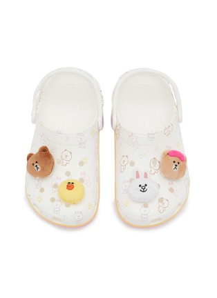 模特儿示范图 - 点击放大 - CROCS - Line Friends Classic Kids Clogs