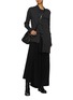 模特儿示范图 - 点击放大 - YOHJI YAMAMOTO - 拼接不对称针织开衫