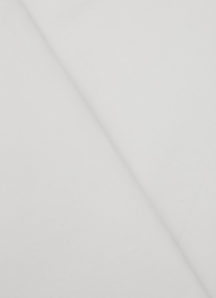 细节 –点击放大 - SUITE702 - Queen Size Cotton Fitted Sheet — Pebble