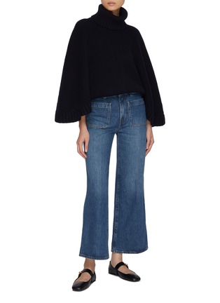 模特儿示范图 - 点击放大 - CHLOÉ - Short Turtleneck Wool Knit Cape Jacket