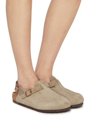 模特儿示范图 - 点击放大 - BIRKENSTOCK - TOKIO 绒面皮露跟凉鞋