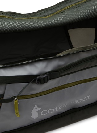 细节 –点击放大 - COTOPAXI - Allpa Duffle Bag 70L — Smoke/Cinder