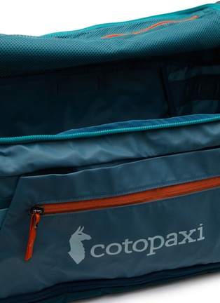 细节 –点击放大 - COTOPAXI - Allpa 50L Duffle Bag — Blue Spruce/Abyss