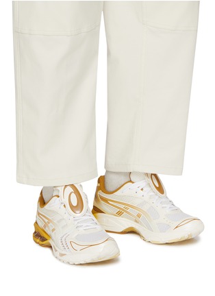 模特儿示范图 - 点击放大 - ASICS - X THE MUSEUM VISITOR GEL-KAYANO 14 Low Top Men's Sneakers