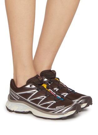 模特儿示范图 - 点击放大 - SALOMON - XT-6 Low Top Women's Sneakers