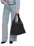 模特儿示范图 - 点击放大 - 3.1 PHILLIP LIM - Large Washed Denim Market Tote Bag