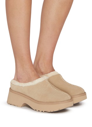 模特儿示范图 - 点击放大 - UGG - New Heights Suede Clogs