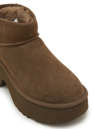 细节 - 点击放大 - UGG - Classic Ultra Mini New Heights Suede Ankle Boots