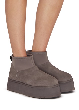 模特儿示范图 - 点击放大 - UGG - Classic Mini Dipper Ankle Platform Suede Boots