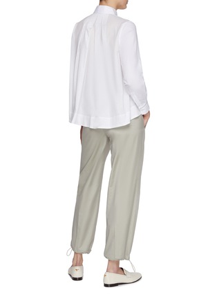 模特儿示范图 - 点击放大 - PESERICO - Back Pleat Embellished Cuff Shirt