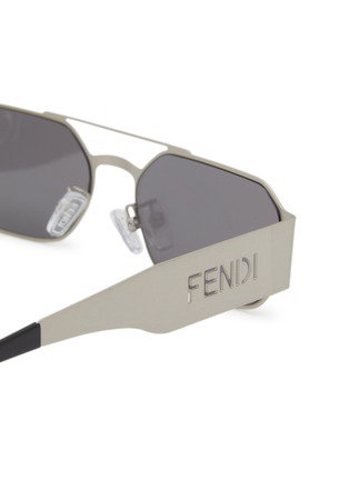 细节 - 点击放大 - FENDI - FENDI CUT OUT 金属框太阳眼镜