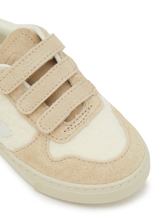 细节 - 点击放大 - VEJA - Small V-10 Sherling Toddlers' Sneakers