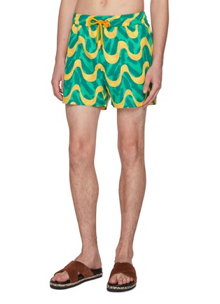 模特儿示范图 - 点击放大 - FRESCOBOL CARIOCA - x John Booth Capsule drawstring Sport Swim Shorts